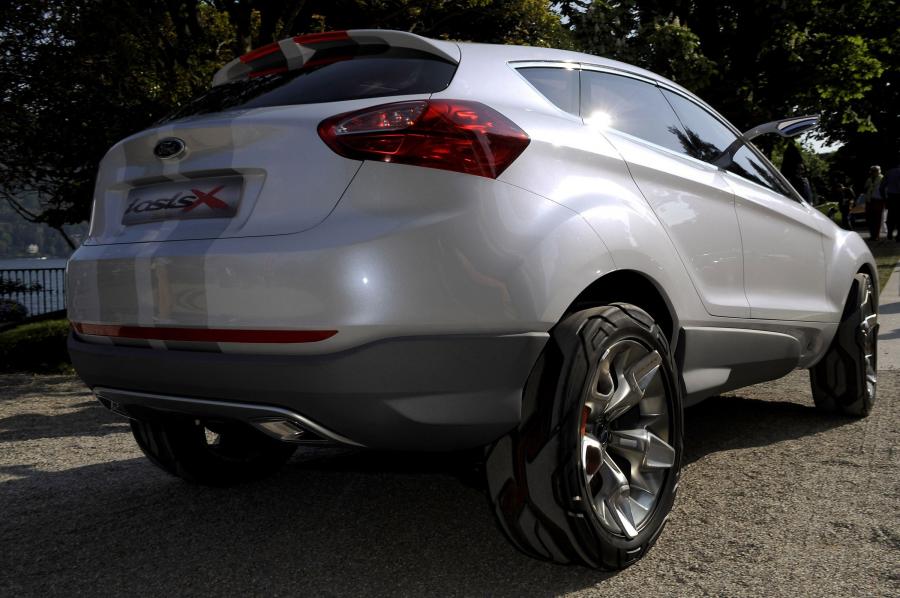  Ford Iosis X Concept 2006 года  (фото 16 из 17)